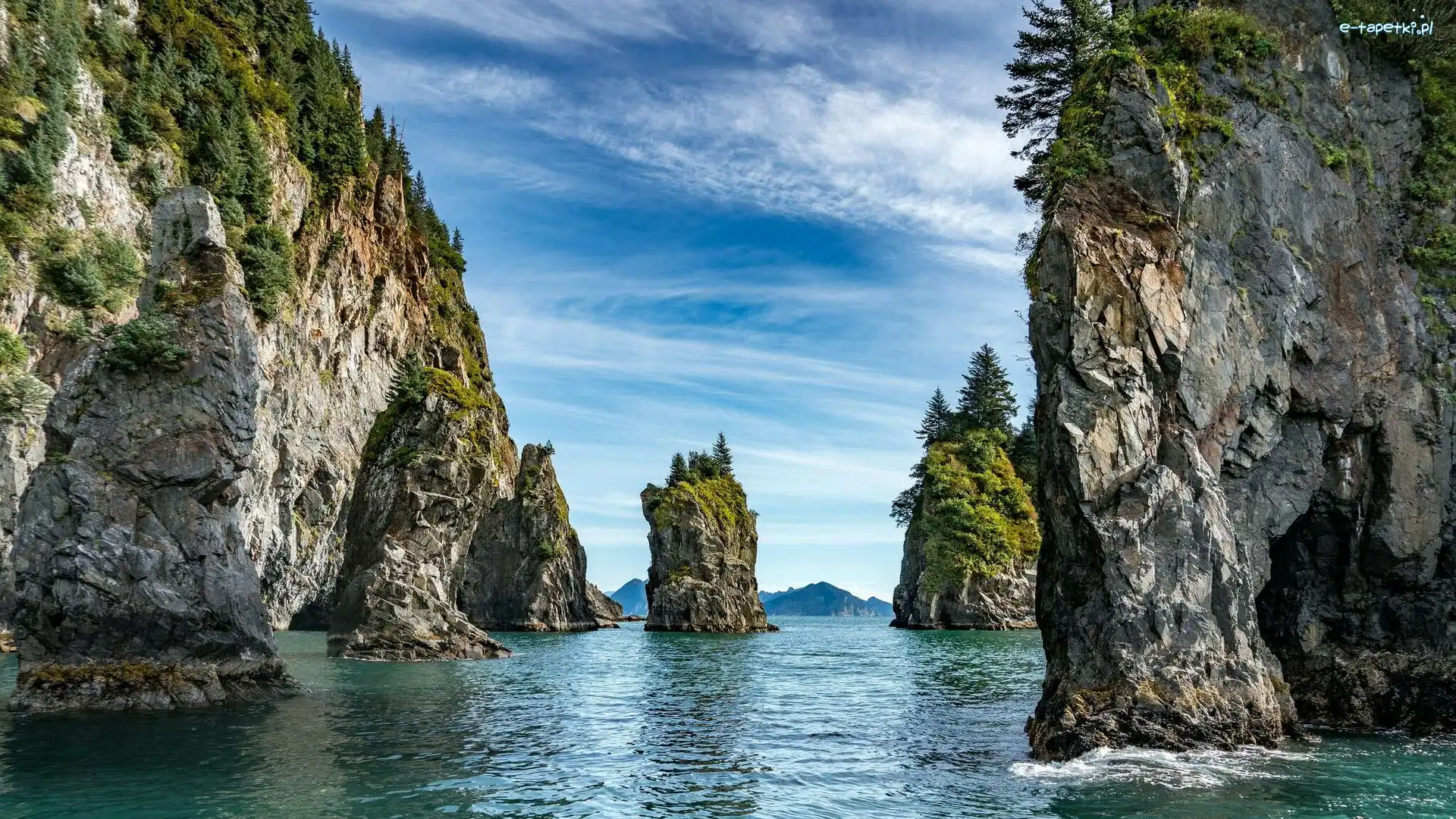 Drzewa, Stan Alaska, Stany Zjednoczone, Morze, Park Narodowy Kenai Fjords, Skały