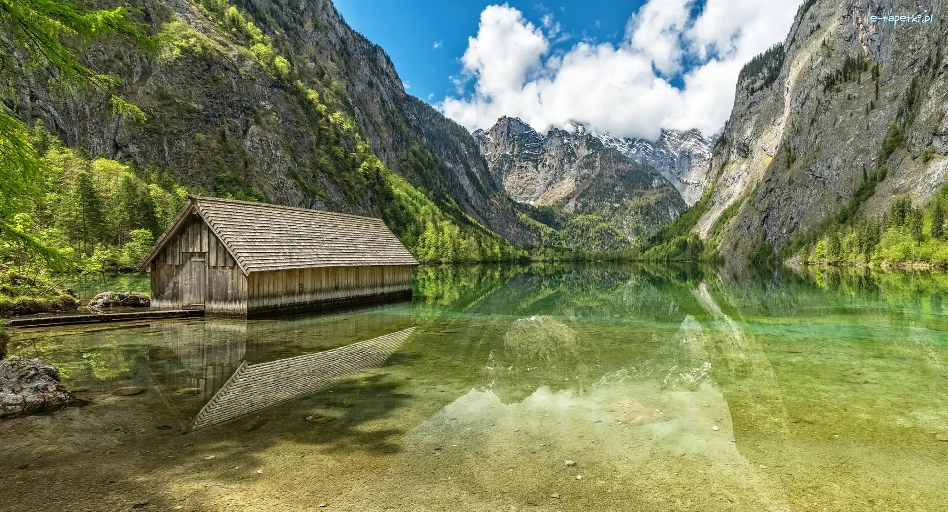 Drzewa, Park Narodowy Berchtesgaden, Odbicie, Góry, Niemcy, Drewniana, Chata, Jezioro Konigssee, Bawaria, Chmury