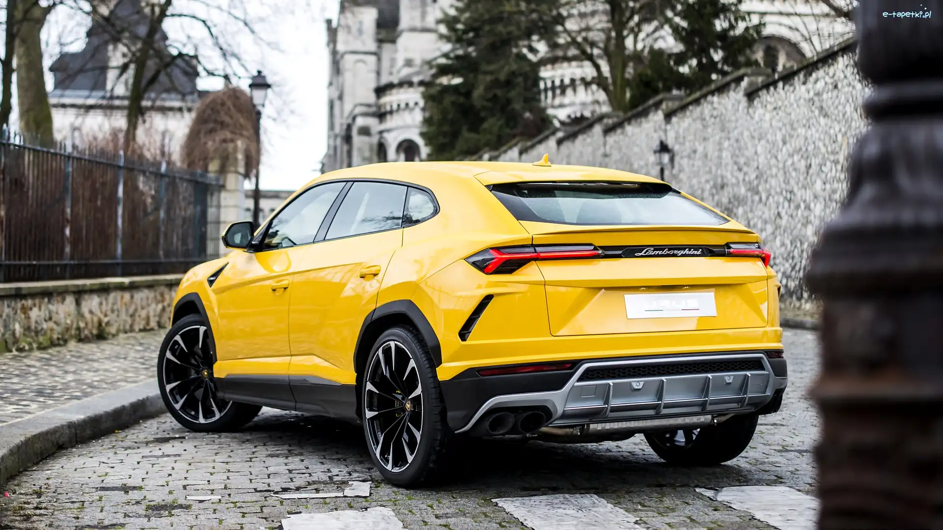 Lamborghini Urus, Droga, Budynki, Żółte