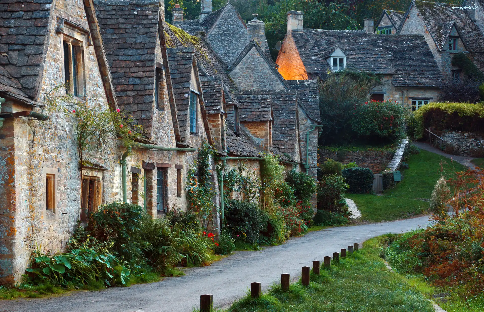 Domy, Wieś Bibury, Droga, Anglia, Hrabstwo Gloucestershire
