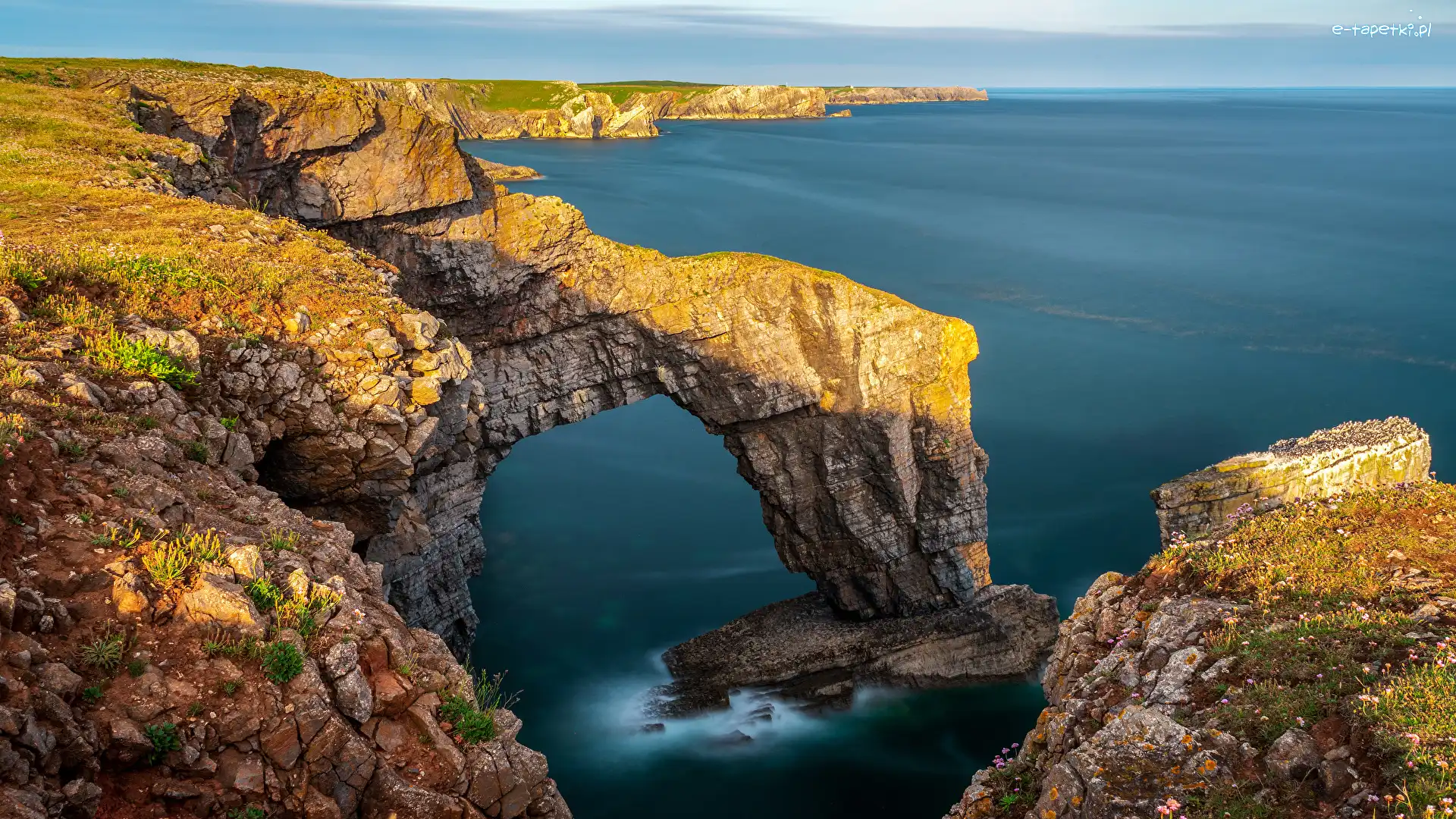 Skały, Walia, Morze, Wybrzeże, Wielka Brytania, Łuk Green Bridge of Wales, Zielony Most, Park Narodowy Pembrokeshire Coast