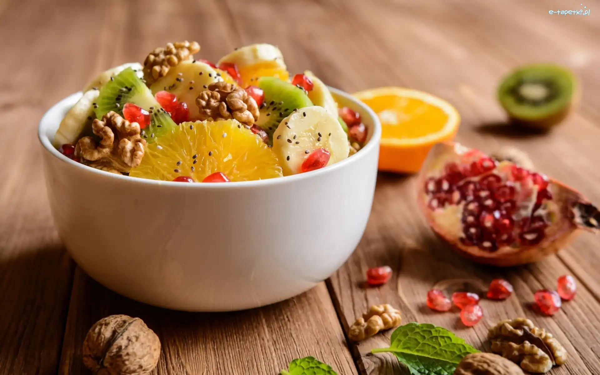Miseczka, Kiwi, Granat, Banan, Sałatka owocowa, Mięta, Orzechy