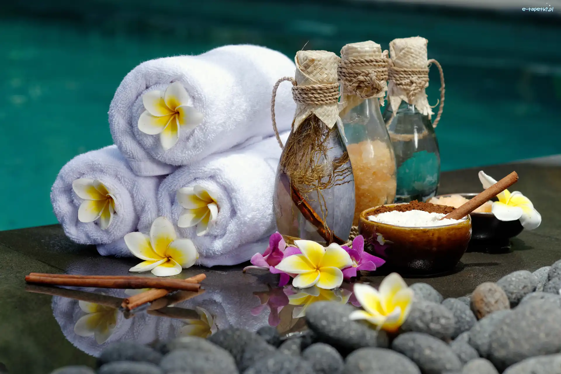SPA, Buteleczki, Ręczniki, Plumeria, Kwiaty
