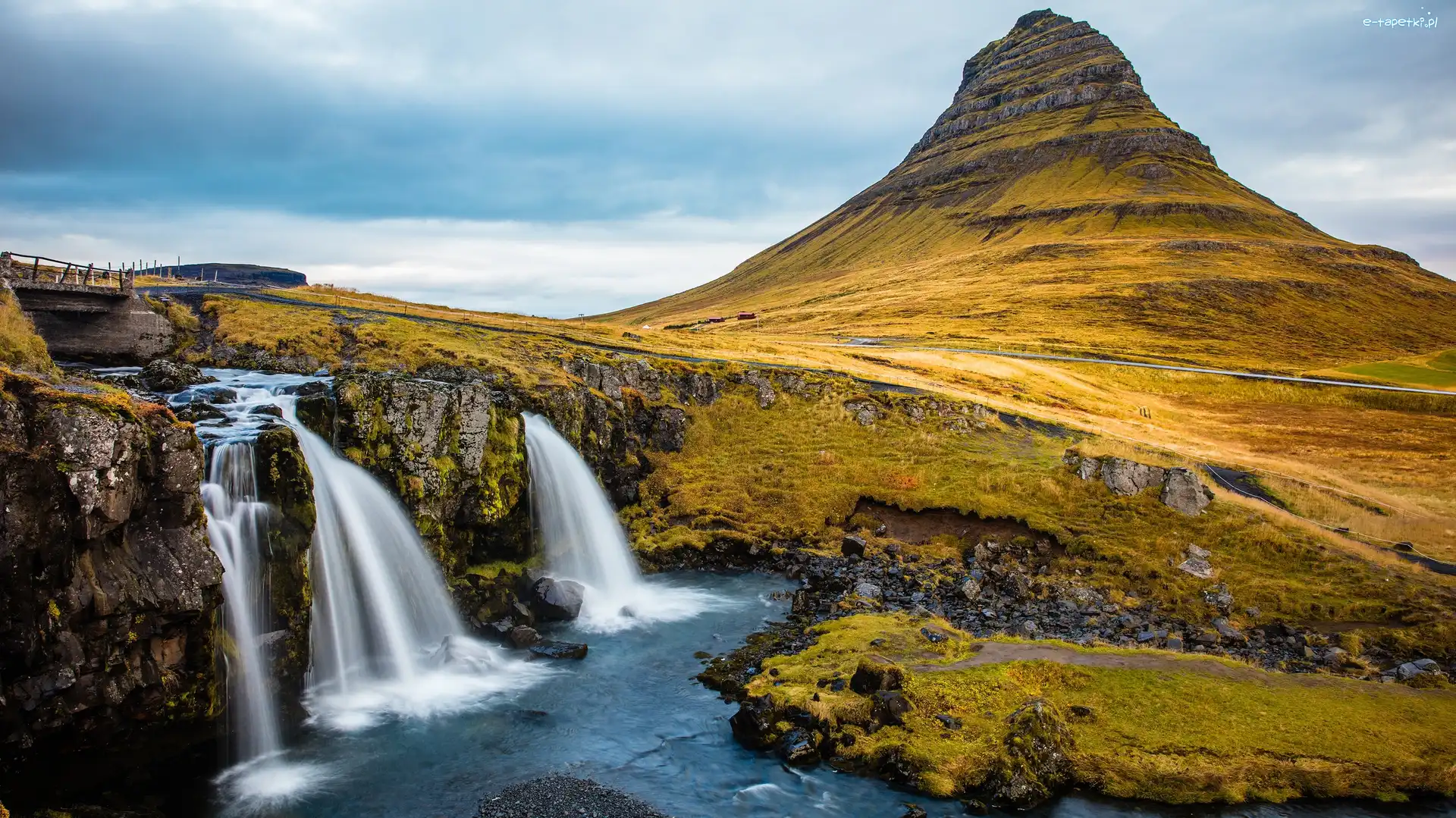 Półwysep Snaefellsnes, Góra Kirkjufell, Wodospad Kirkjufellsfoss, Islandia