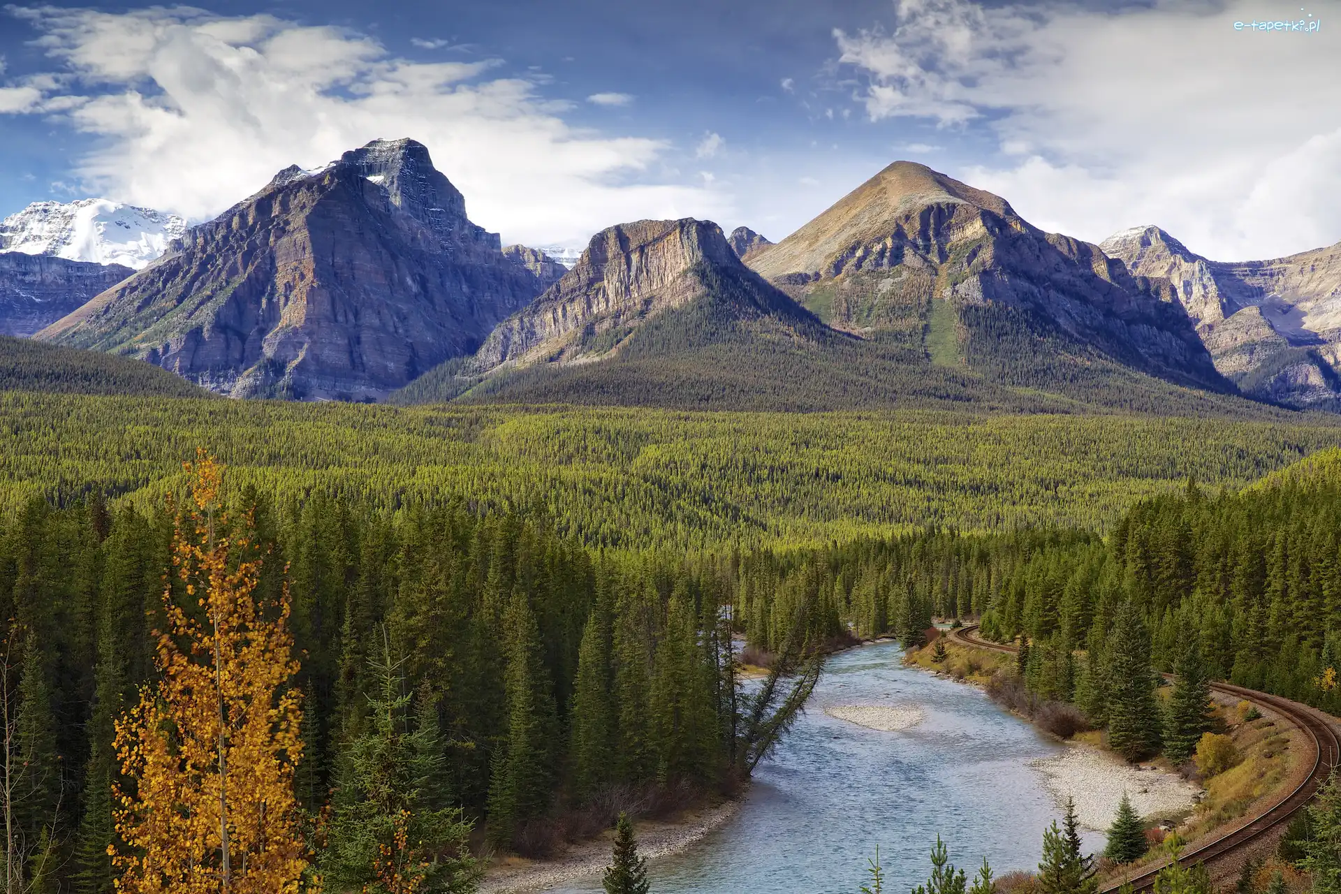 Kanada, Dolina Bow Valley, Niebo, Rzeka Bow River, Prowincja Alberta, Góry, Las, Park Narodowy Banff