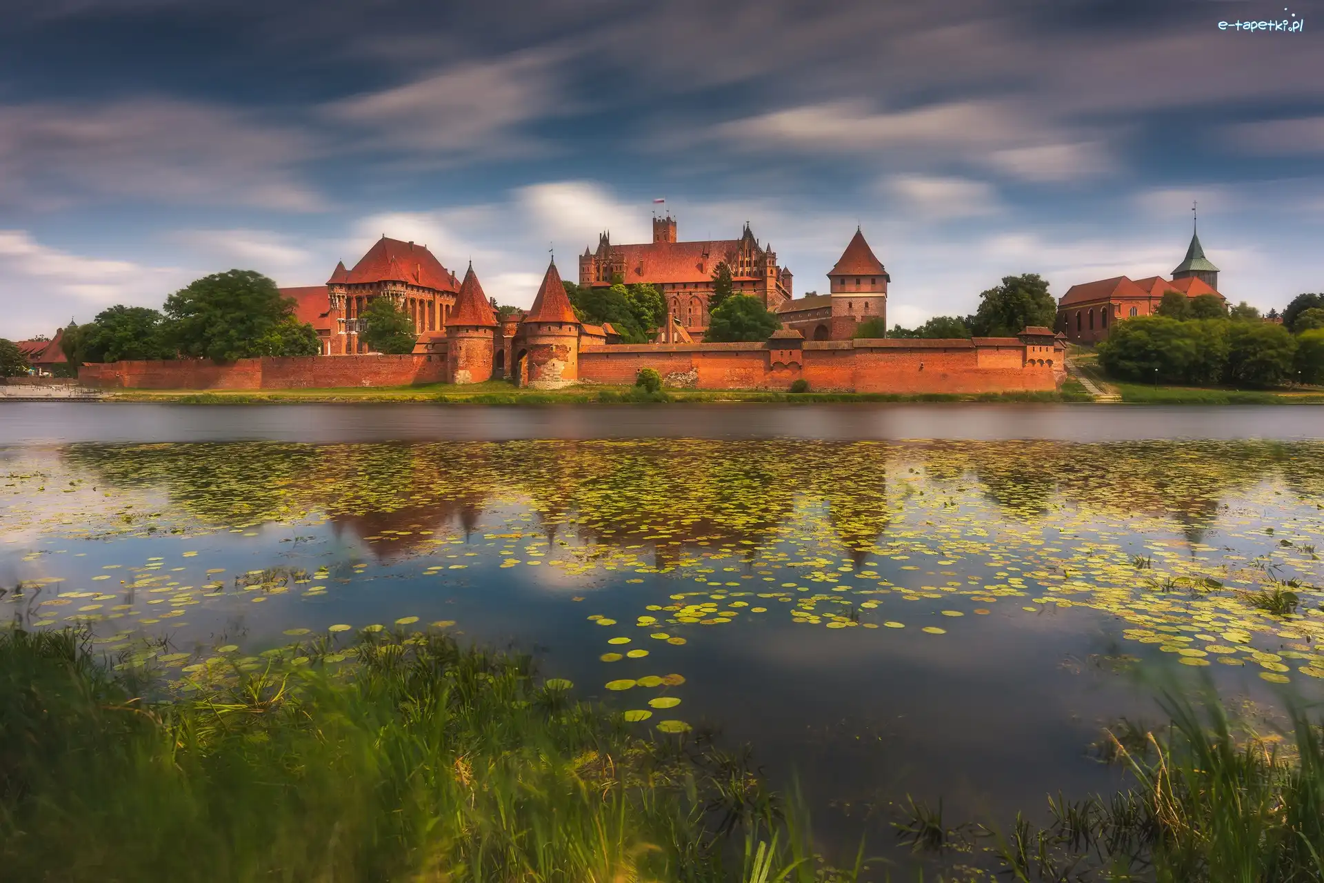 Zamek w Malborku, Rzeka Nogat, Zamek krzyżacki, Polska, Malbork