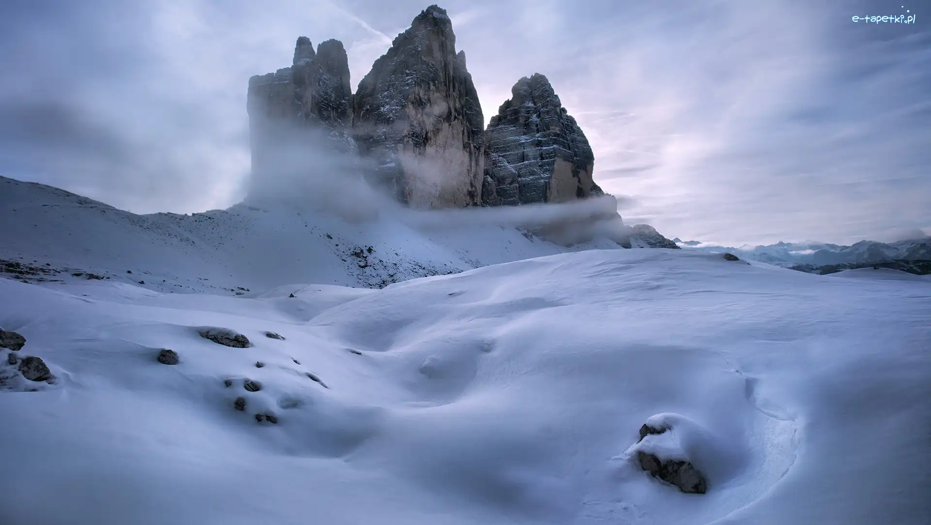 Śnieg, Masyw Tre Cime di Lavaredo, Włochy, Zima, Cima Ovest, Cima Grande, Cima Piccola, Góry Dolomity, Szczyty, Mgła