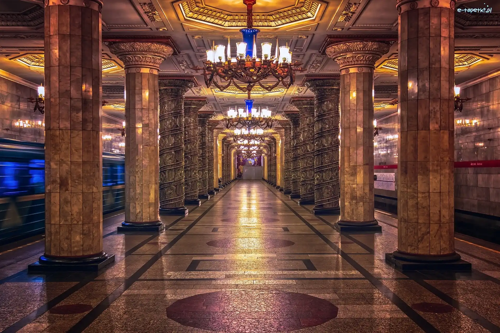 Petersburg, Pociąg, Metro, Rosja, Żyrandole, Filary