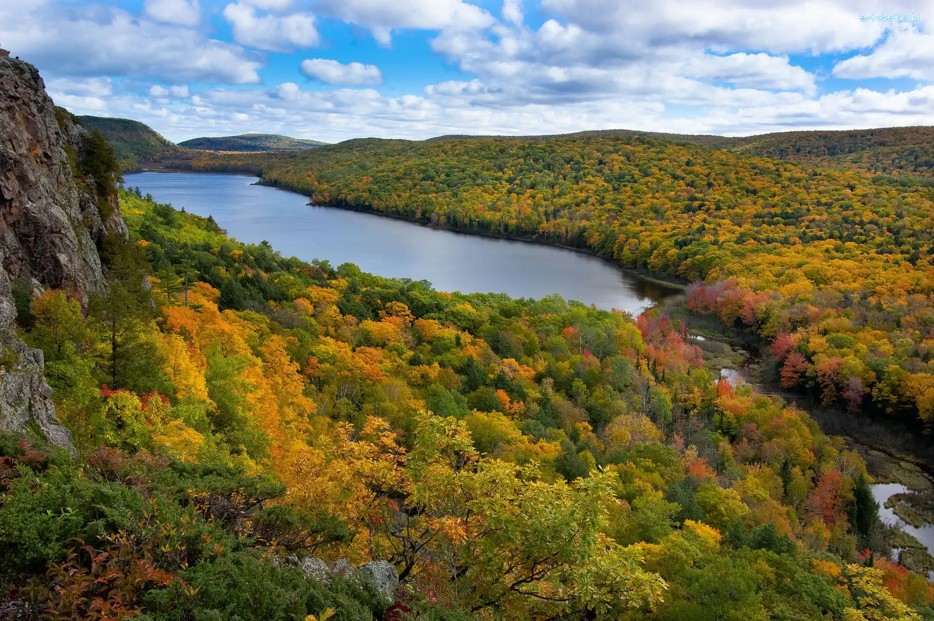 Stany Zjednoczone, Góry Porcupine Mountains, Jesień, Jezioro Lake of the Clouds, Hrabstwo Ontonagon, Stan Michigan, Lasy