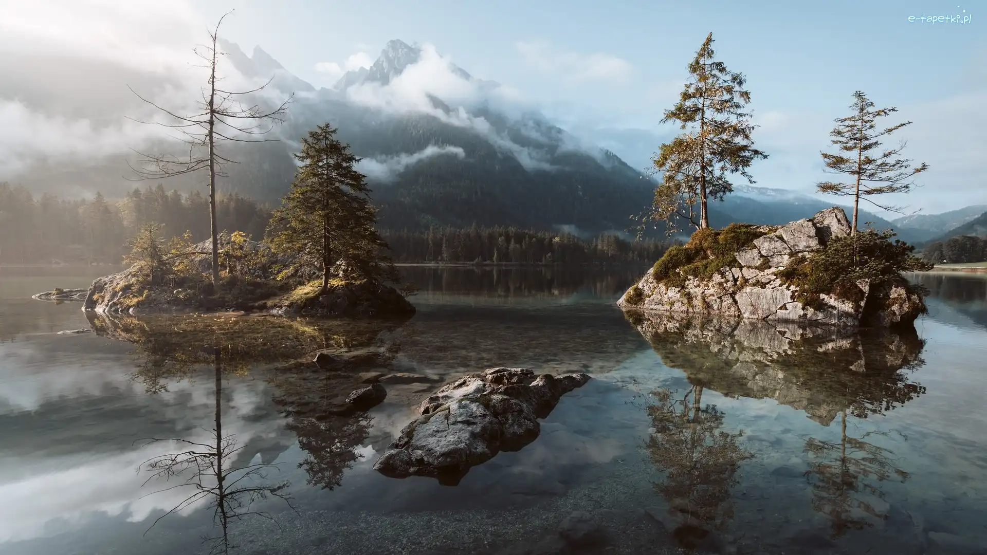 Mgła, Niemcy, Góry Alpy, Bawaria, Jezioro Hintersee, Drzewa, Skały