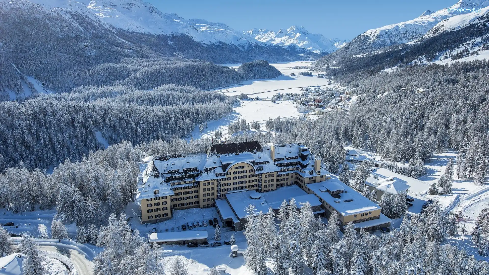 Góry, Suvretta House, Szwajcaria, Sankt Moritz, Zima, Lasy, Dolina Engadine, Hotel
