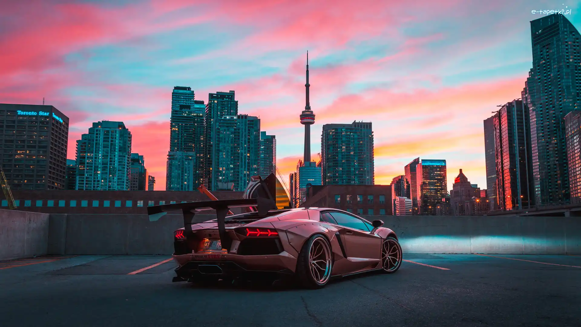 Wieżowce, Lamborghini Aventador