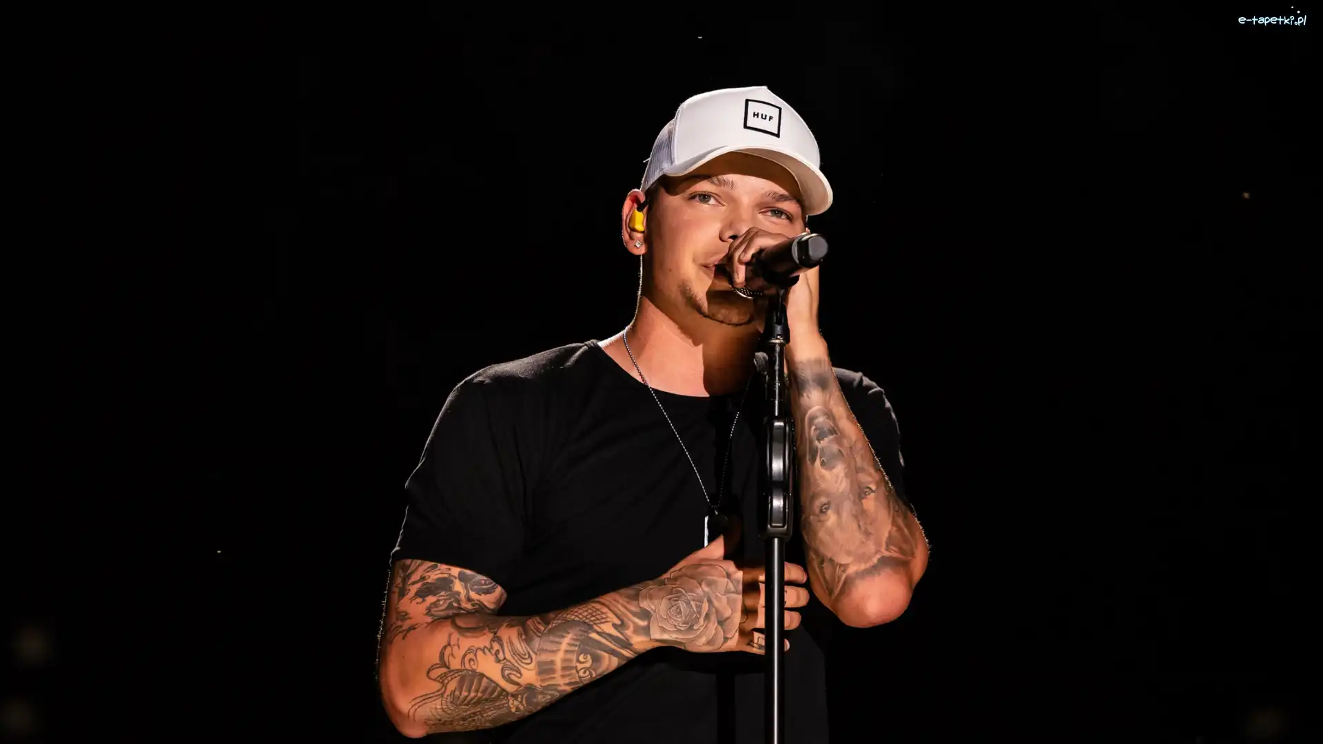Kane Brown, Tatuaż, Piosenkarz, Mężczyzna