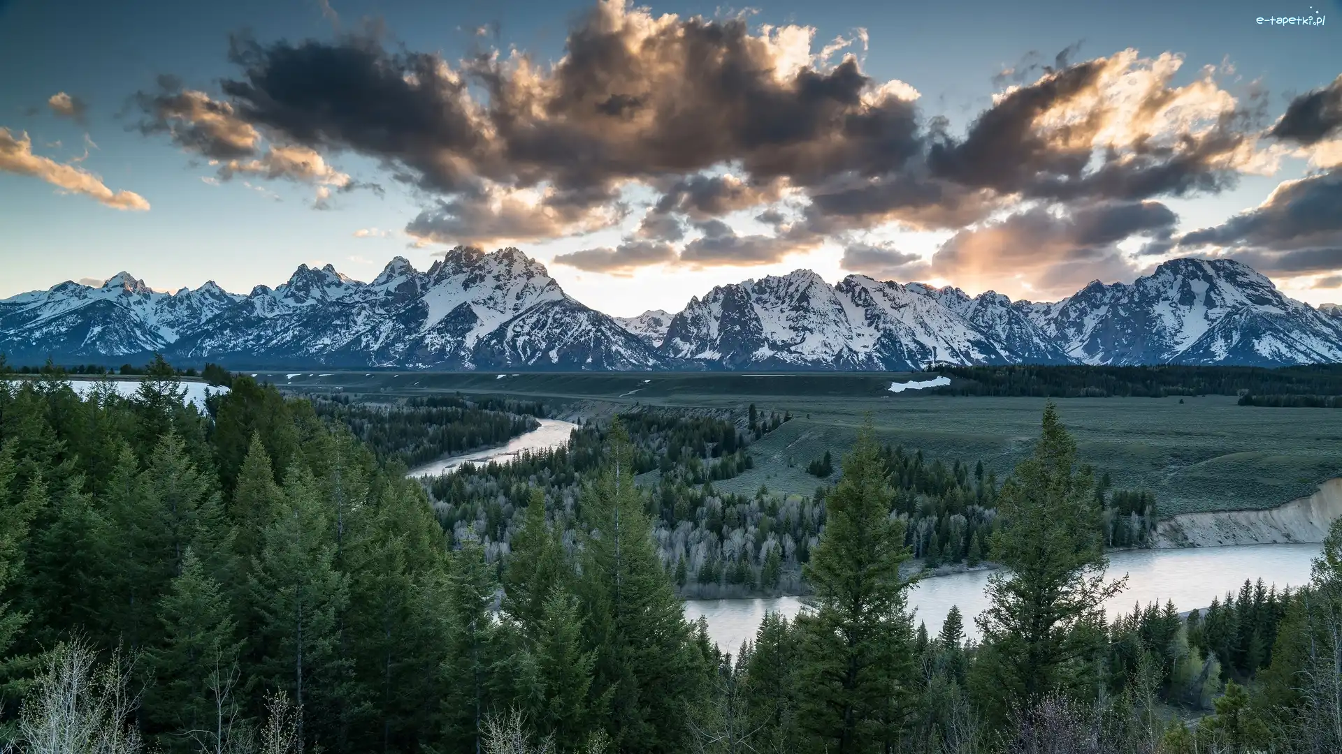 Góry Skaliste, Chmury, Stany Zjednoczone, Stan Wyoming, Rzeka Snake River, Las, Drzewa, Park Narodowy Grand Teton