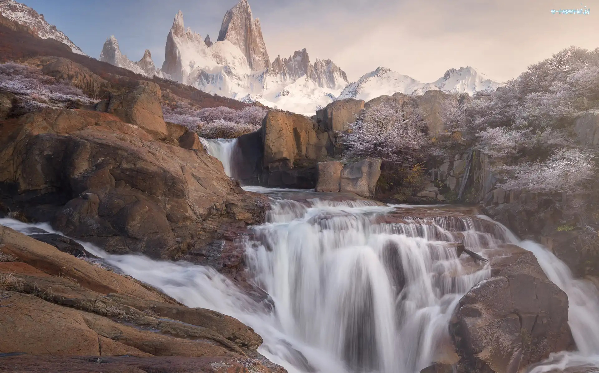 Kamienie, Skały, Rzeka, Szczyt Fitz Roy, Góry Andy, Argentyna, Patagonia, Wodospad, Park Narodowy Los Glaciares