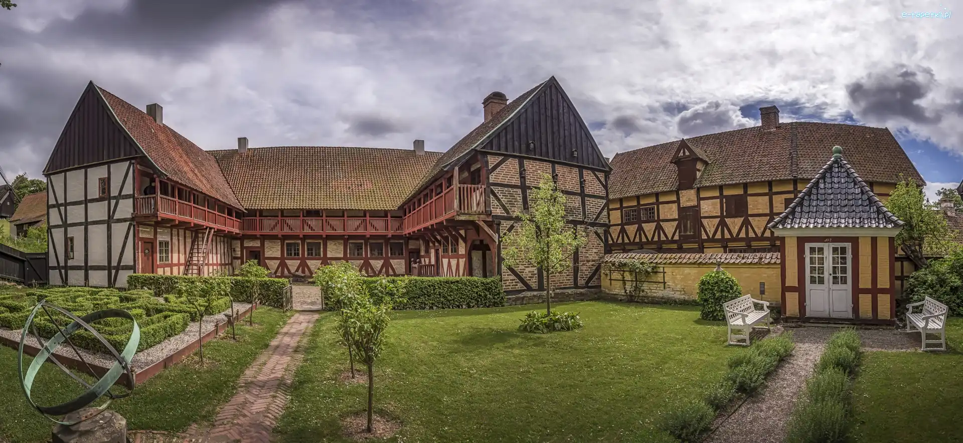 Ławka, Trawnik, Dom