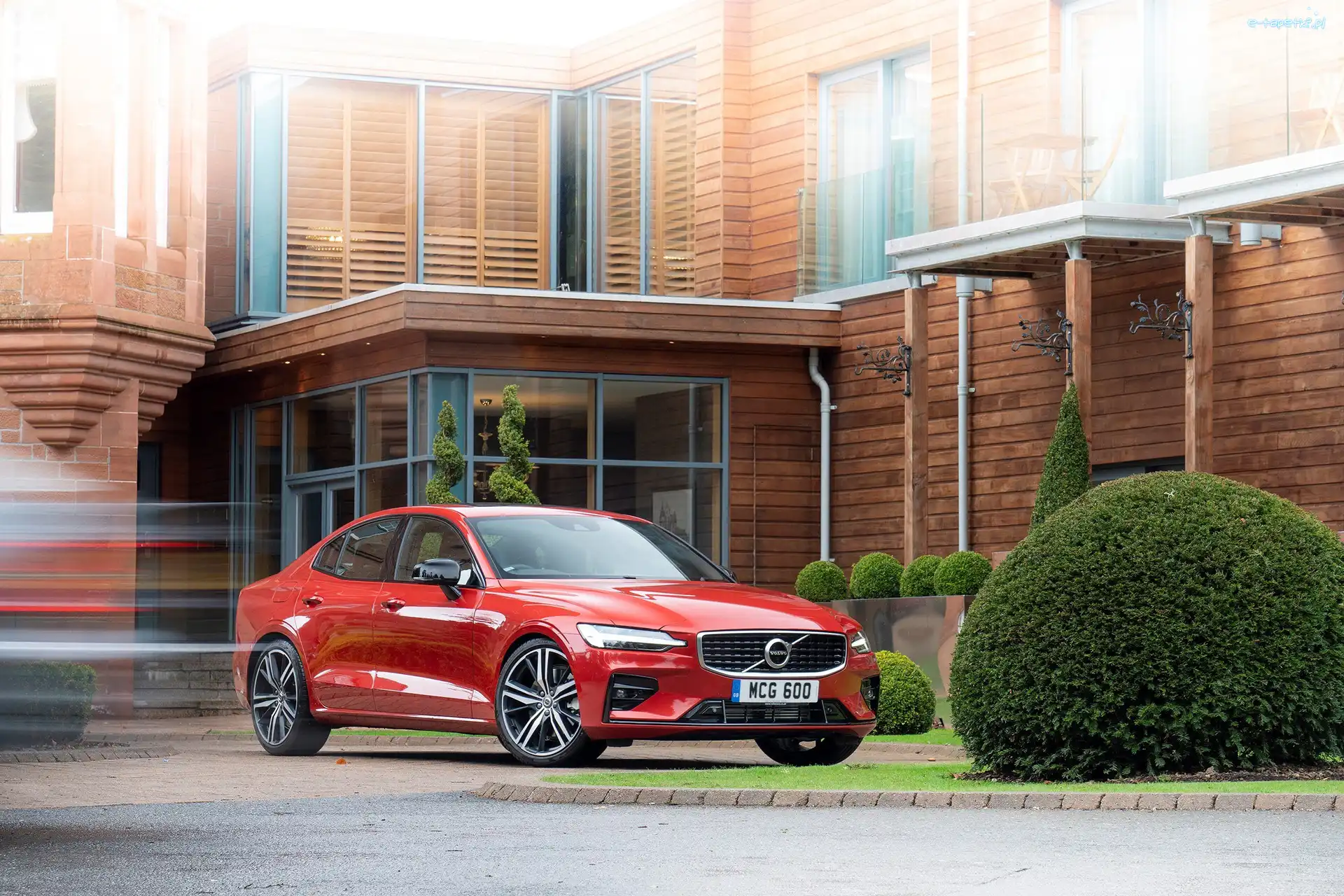 Dom, Volvo S60, Czerwone