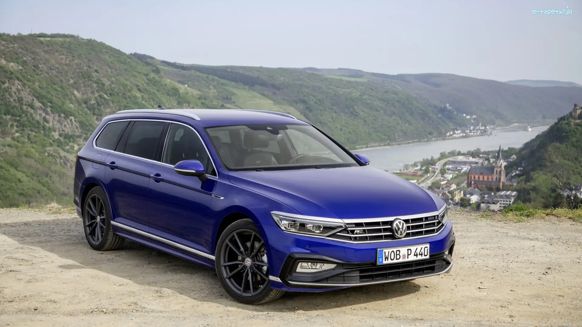 Volkswagen Passat B8 Variant, Niebieski