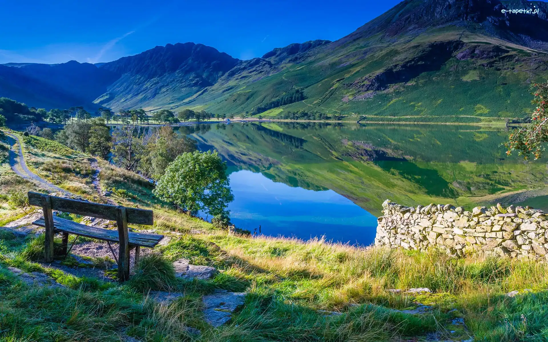Kamienie, Staw Bowscale Tarn, Anglia, Kumbria, Ławka, Ścieżka, Park Narodowy Lake District, Góry
