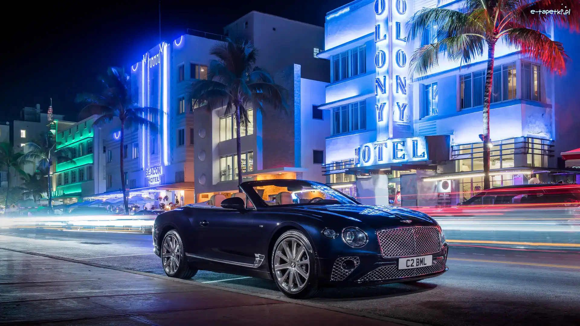 Bentley Continental GT V8, Ulica, Cabrio, Noc, Domy
