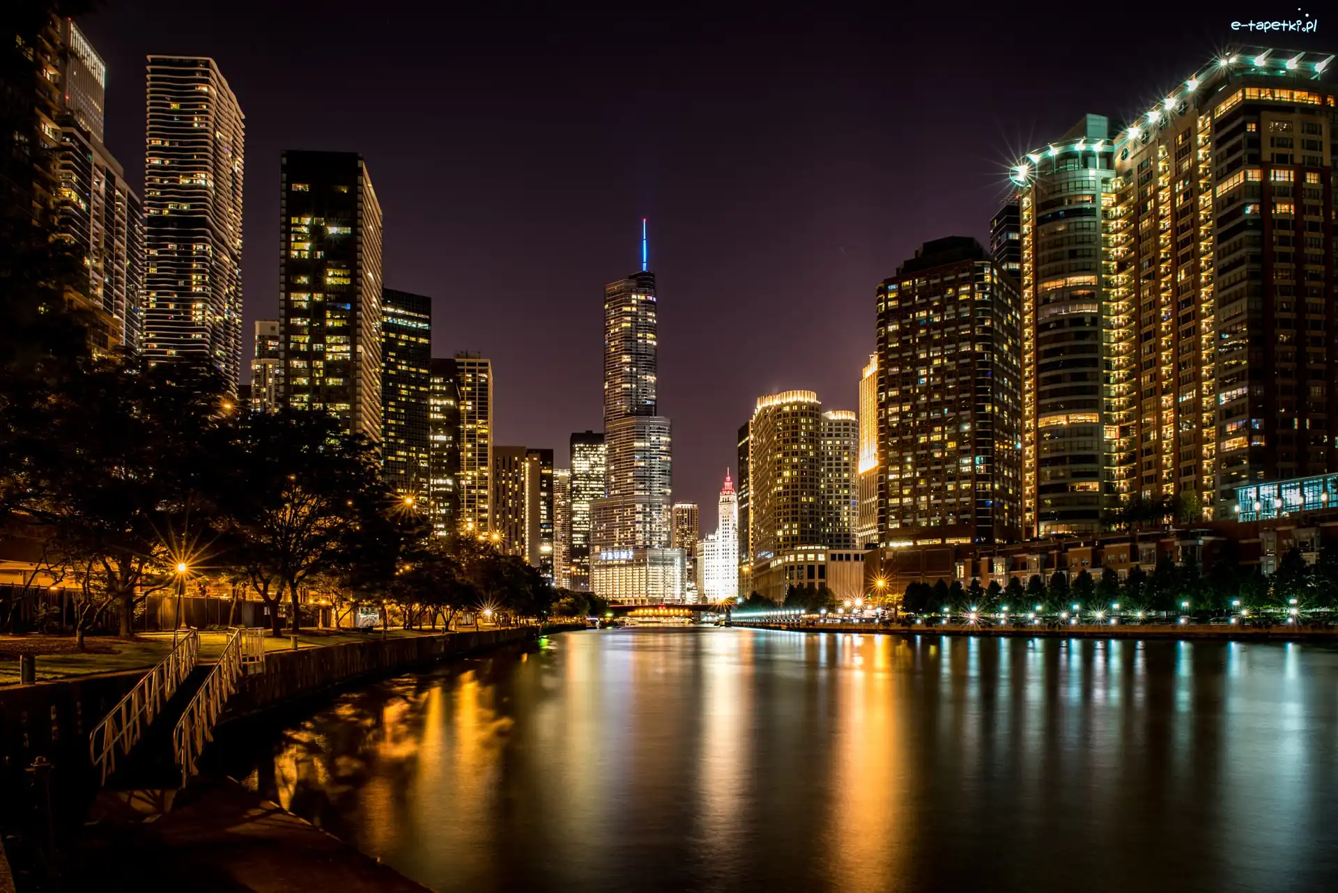 Willis Tower, Chicago, Miasto nocą, Stan Illinois, Stany Zjednoczone, Wieżowce, Rzeka Chicago