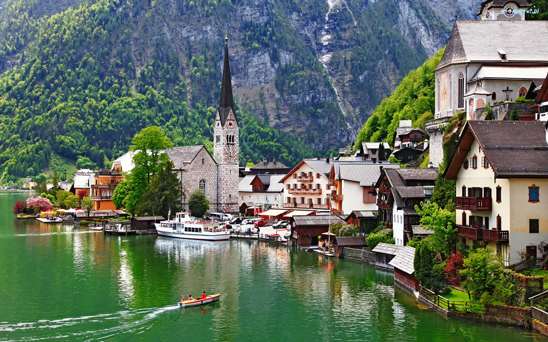 Austria, Domy, Łodzie, Kościół, Jezioro Hallstattersee, Hallstatt, Góry