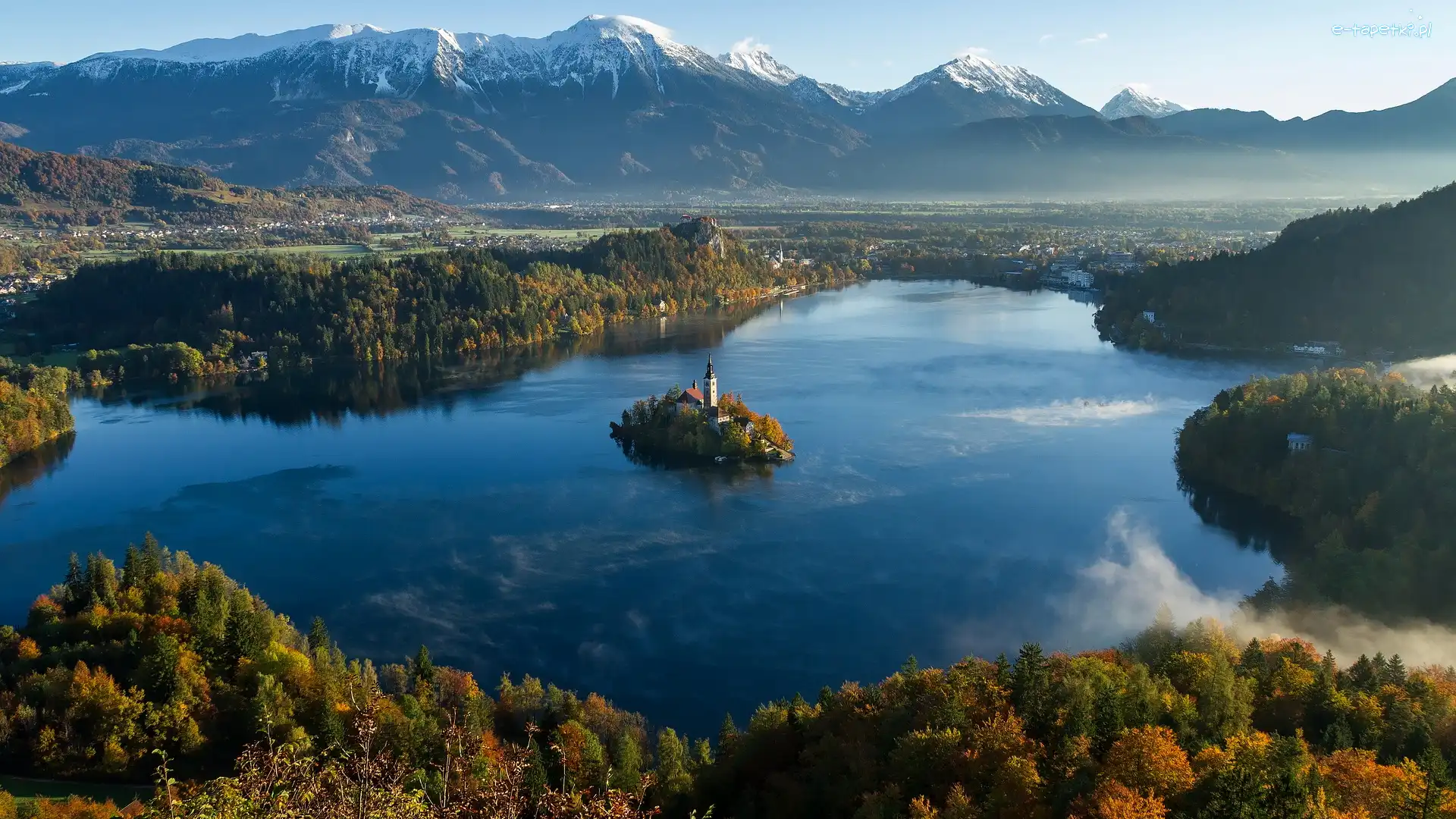 Słowenia, Alpy Julijskie, Jezioro Bled, Góry, Wyspa Blejski Otok, Drzewa, Lasy