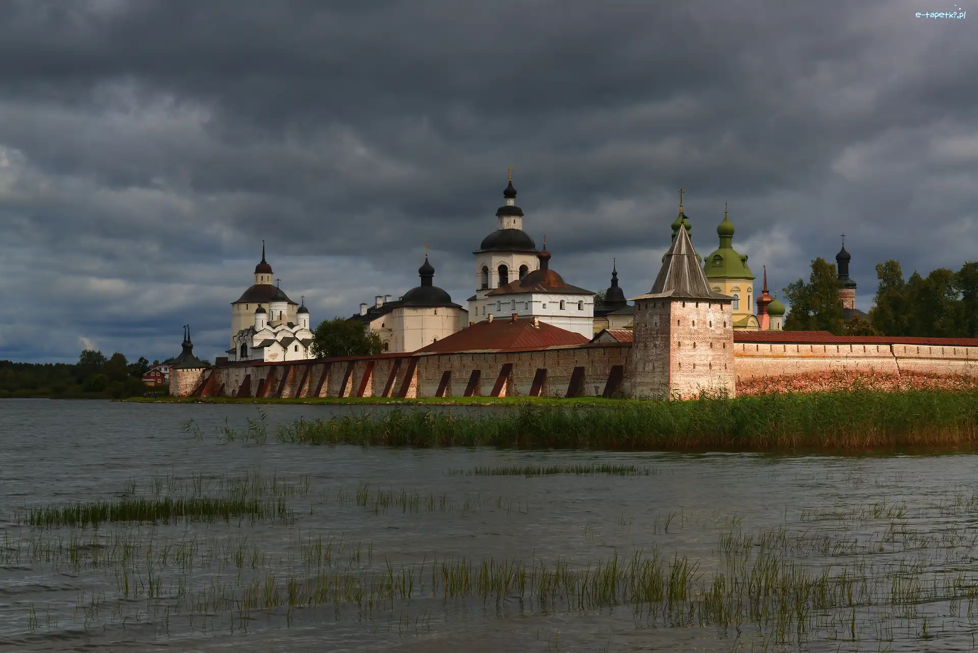 Klasztor, Szuwary, Rosja, Obwód wołogodzki, Chmury, Monastyr Świętego Cyryla Biełozierskiego, Kiriłłow, Jezioro