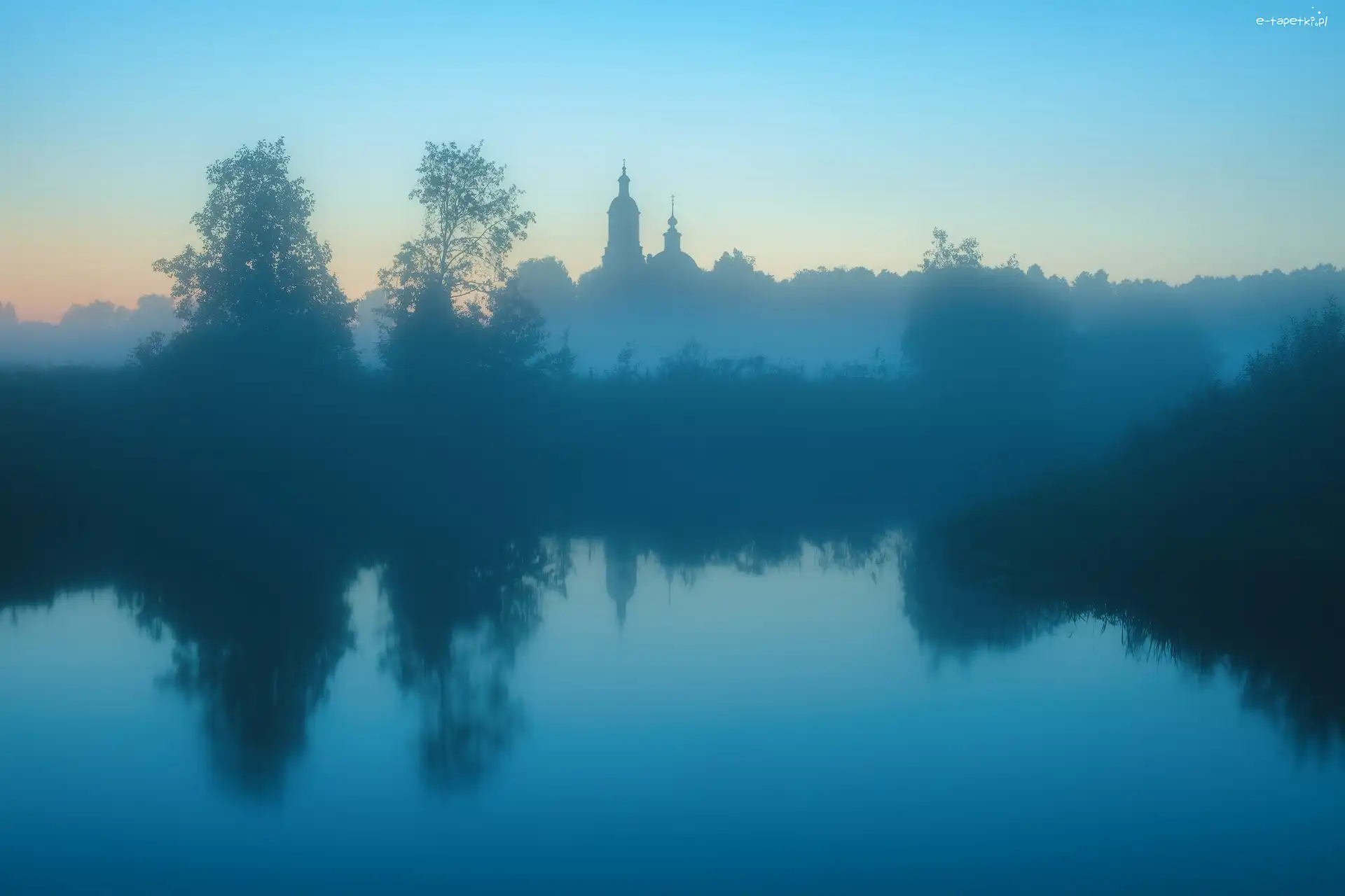Mgła, Drzewa, Cerkiew, Rzeka