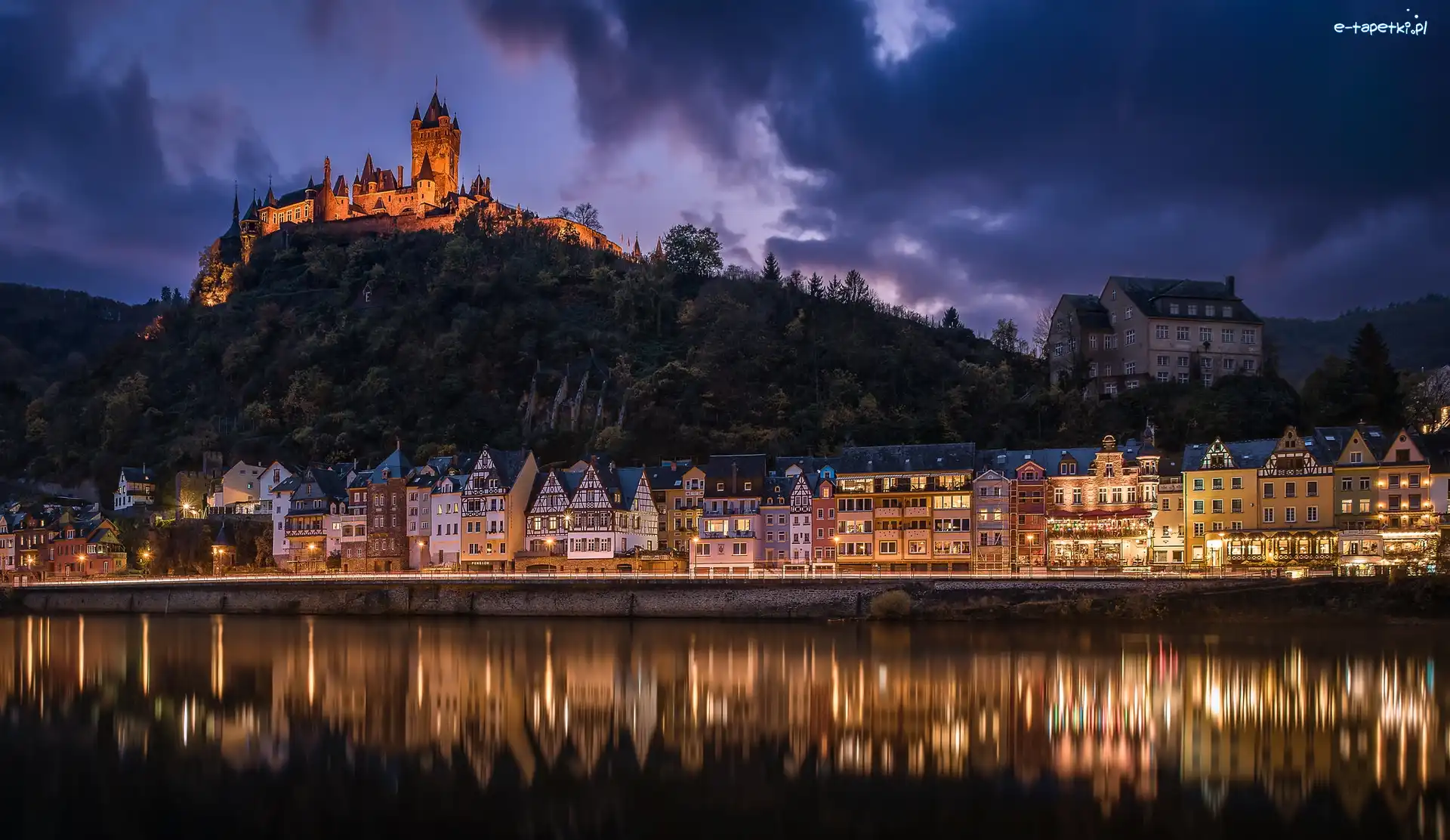 Niemcy, Rzeka Mozela, Statki, Domy, Zamek Reichsburg, Miasto Cochem, Światła