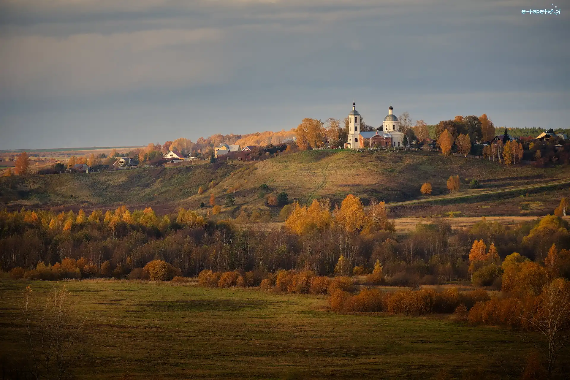 Jesień, Drzewa, Wzgórze, Cerkiew, Domy