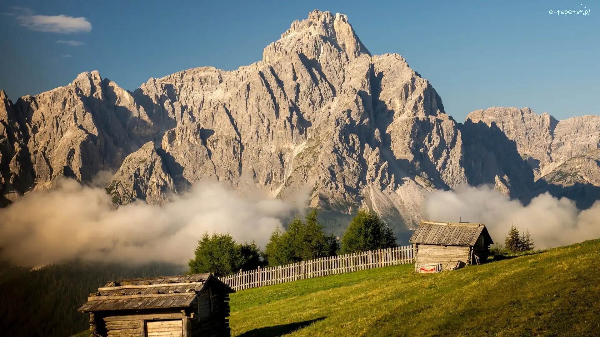 Dolomity, Drzewa, Płot, Łąka, Góry, Mgła, Szopy