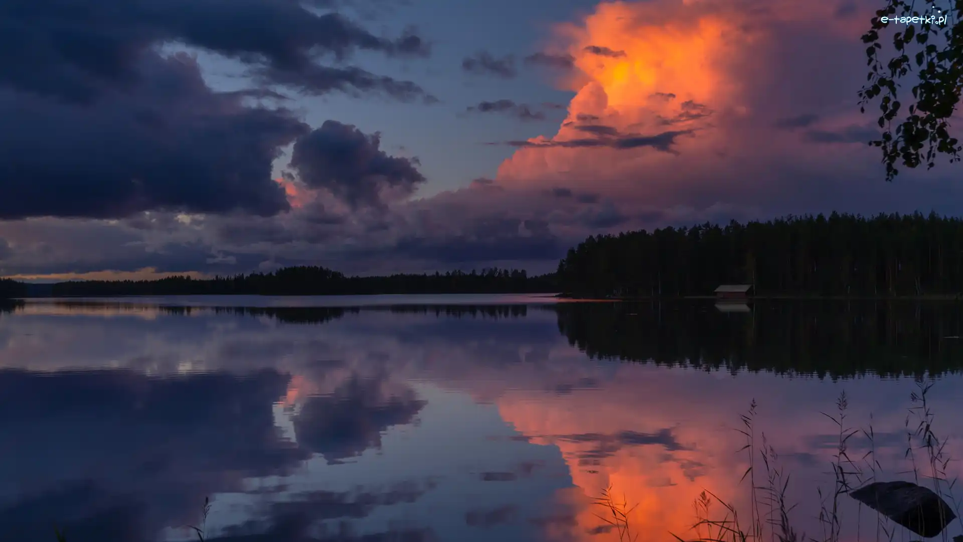 Finlandia, Lasy, Chmury, Zachód słońca, Jezioro Korpijarvi, Mantyharju, Odbicie