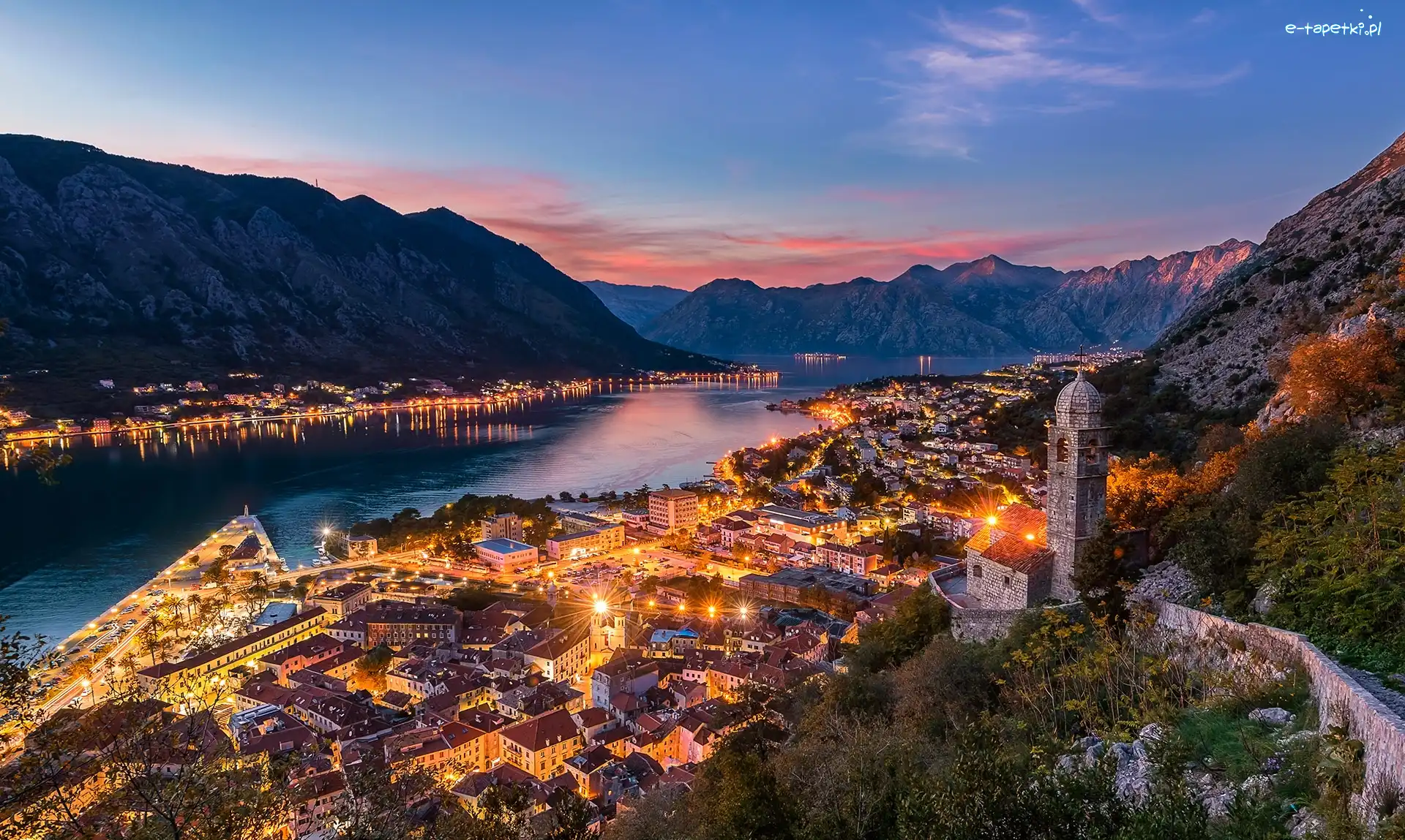 Czarnogóra, Miasteczko Tivat, Domy, Przystań Porto Montenegro, Góry, Zatoka Kotorska, Światła