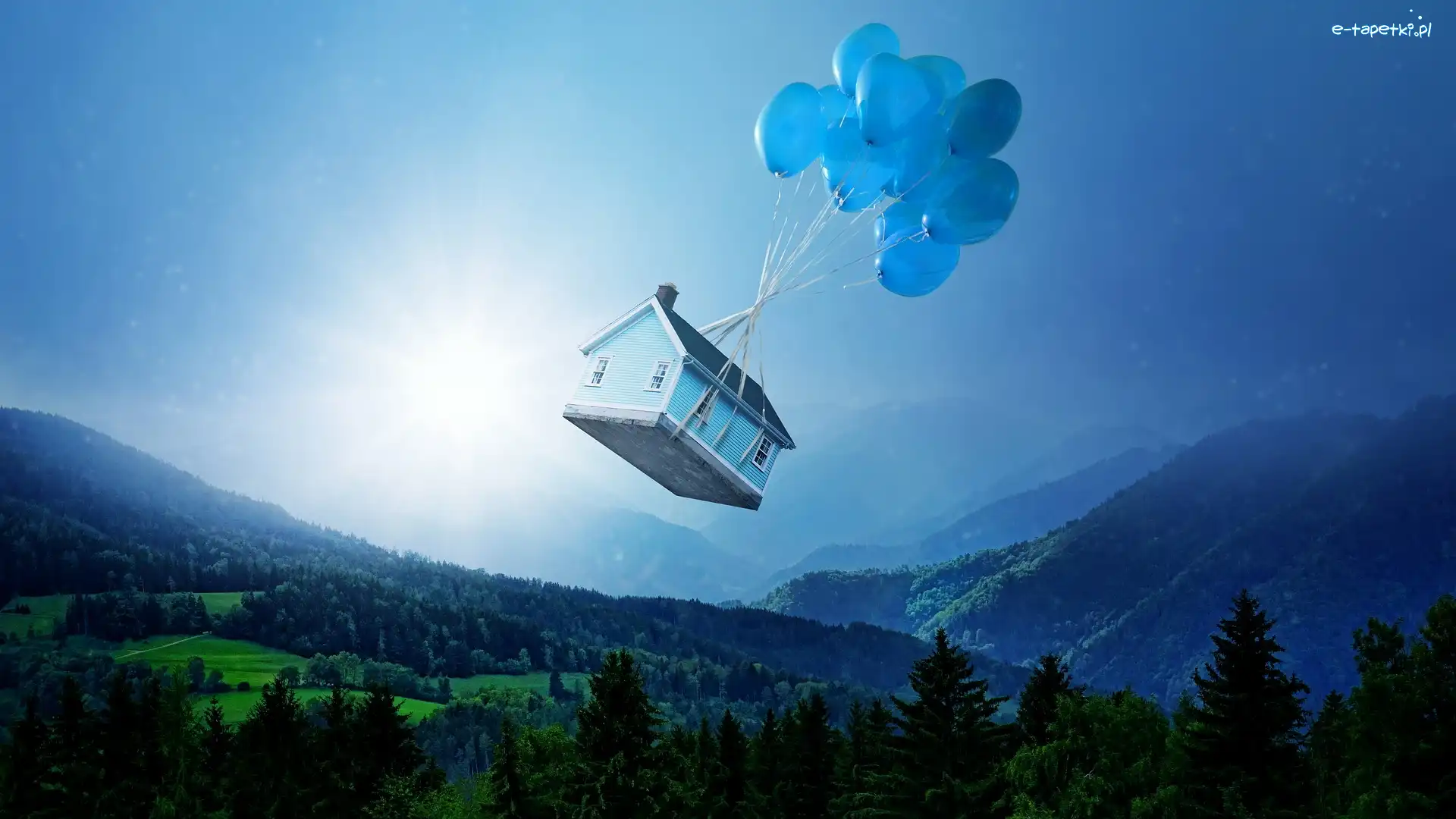 Las, Balony, Fotomontaż, Wschód słońca, Góry, Wzgórza, Mgła, Dom