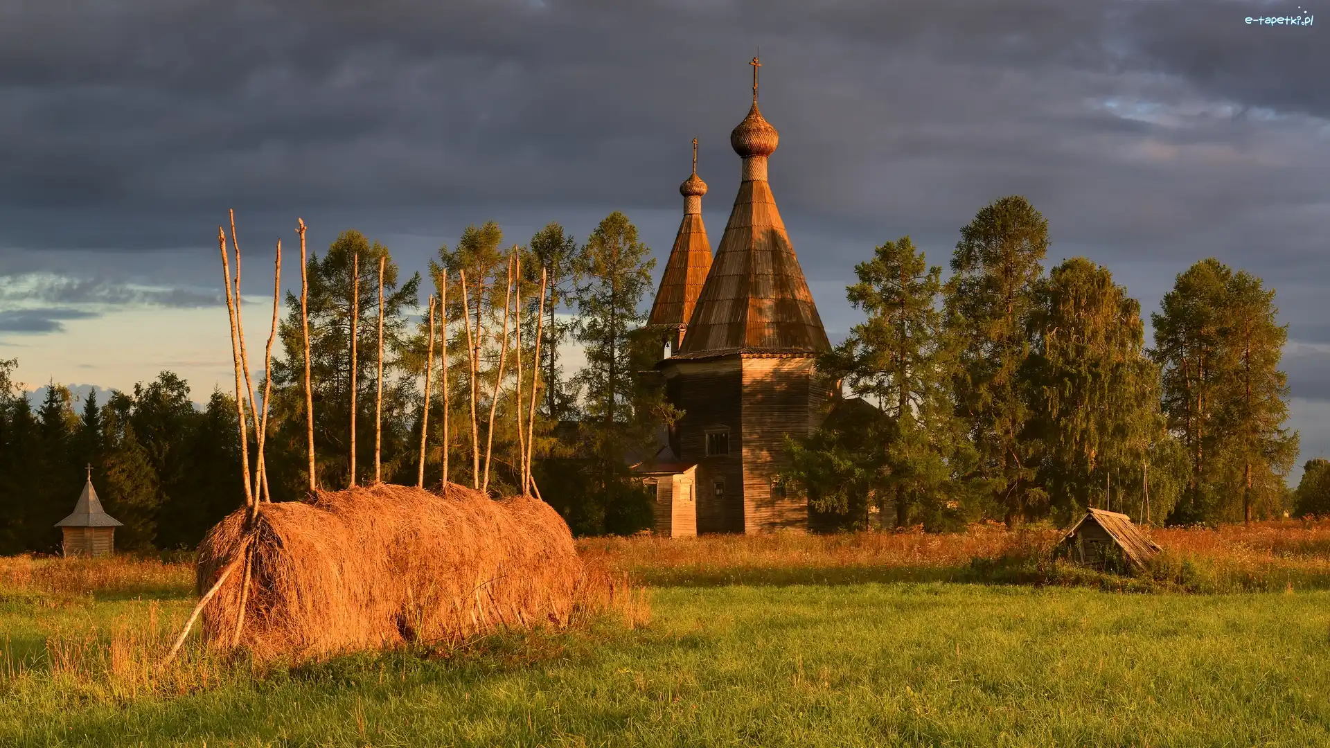 Kościół, Stóg, Drzewa, Pole, Siano