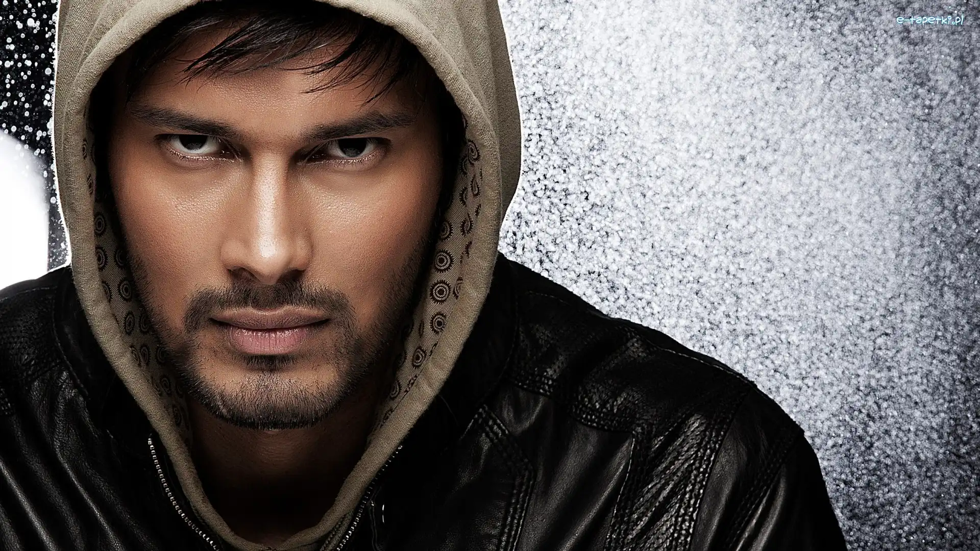 Broda, Aktor, Kurtka, Twarz, Rajneesh Duggal, Brunet, Kaptur, Mężczyzna