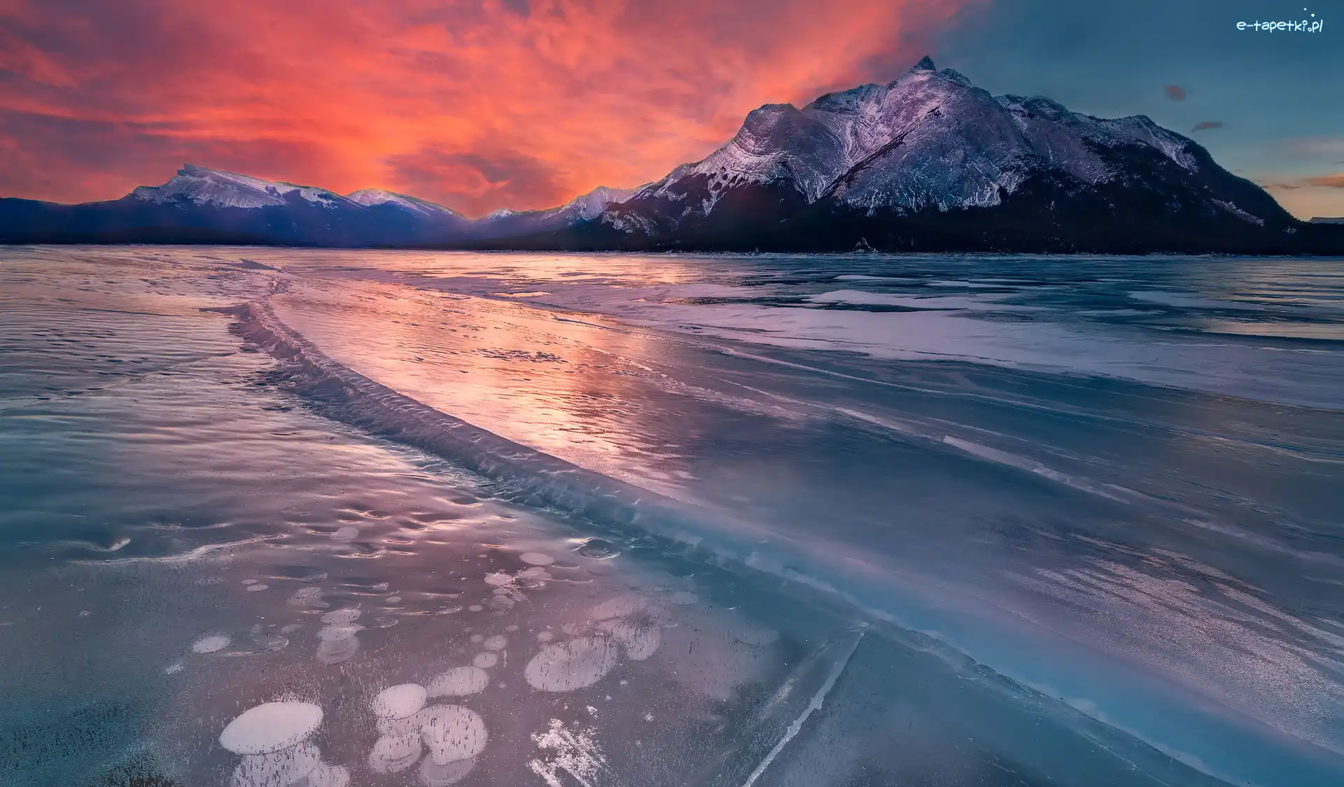 Abraham Lake, Zamarznięte, Kanada, Prowincja Alberta, Jezioro, Góry, Wschód słońca, Zima