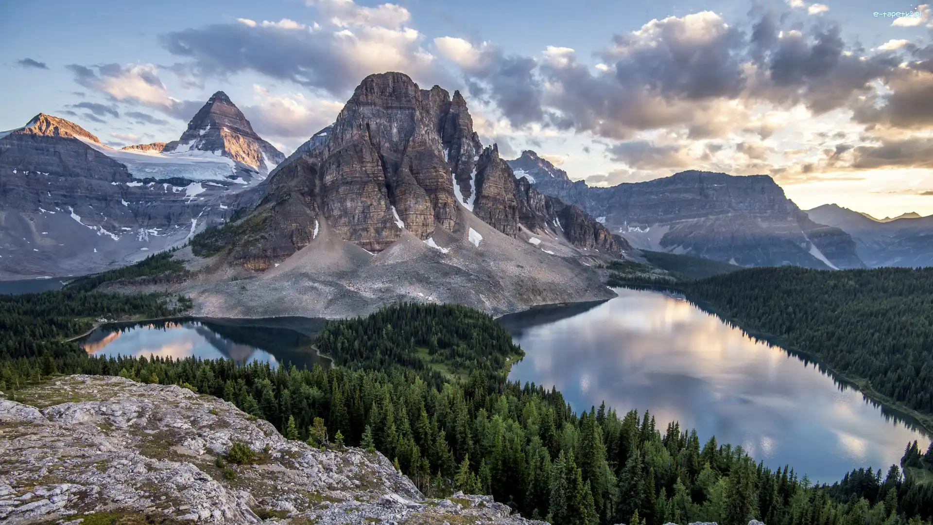 Jesień, Góry, Jezioro Cerulean, Góra Mount Assiniboine, Park Prowincjonalny Mount Assiniboine, Kanada, Kolumbia Brytyjska, Jezioro Sunburst Lake, Jeziora