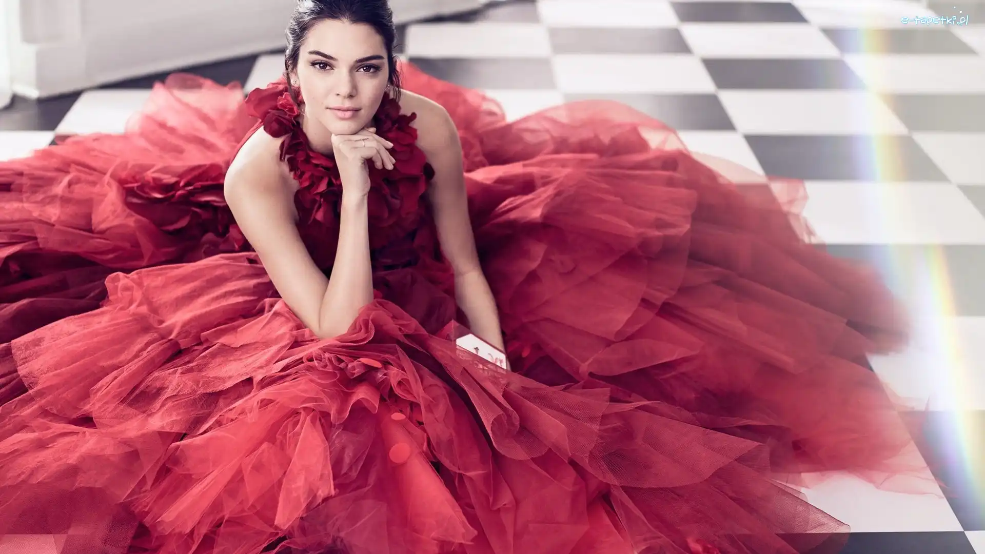 Tiulowa, Kendall Jenner, Czerwona, Suknia, Modelka, Kobieta