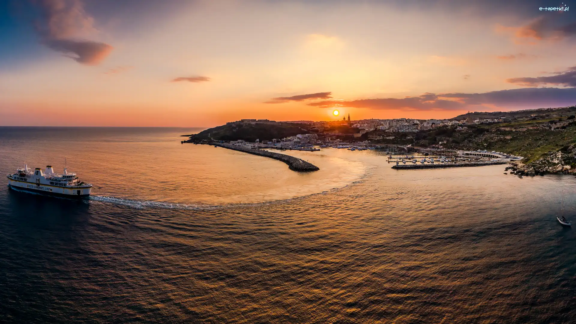 Wyspa Gozo, Statek, Mgarr, Malta, Zachód słońca, Morze