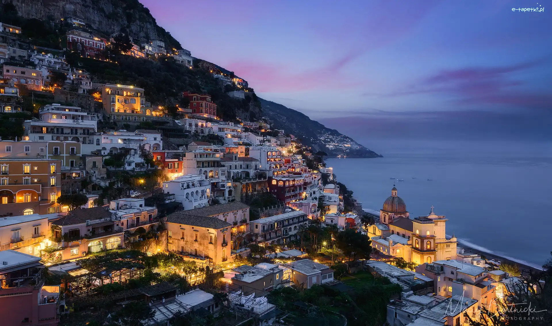 Światła, Wybrzeże Amalfitańskie, Góry Monti Lattari, Positano, Włochy, Domy, Morze