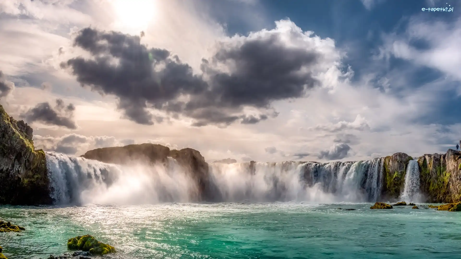 Islandia, Rzeka Skjalfandafljot, Wodospad Godafoss, Wschód słońca, Chmury
