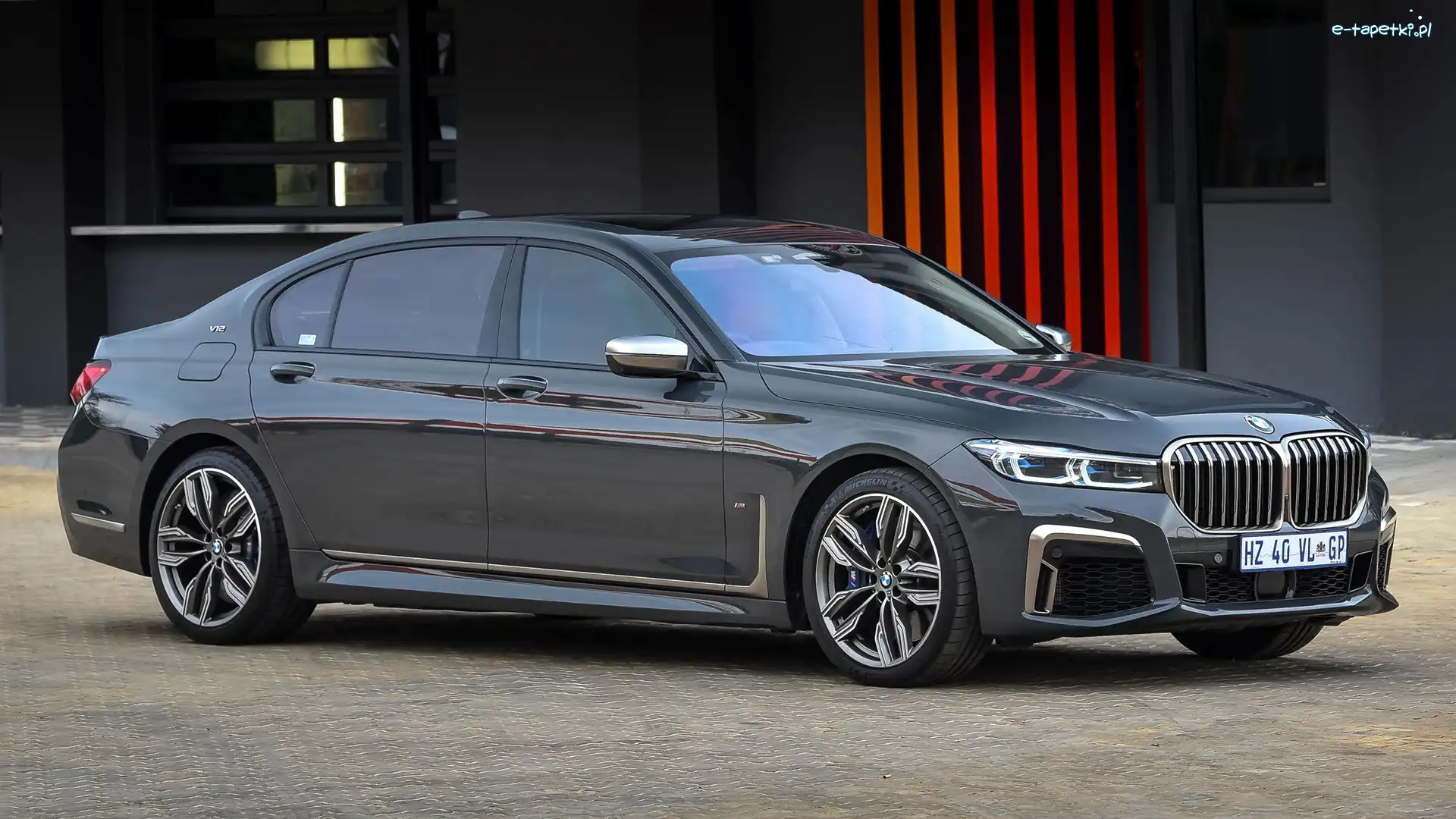 Seria 7, BMW M760i