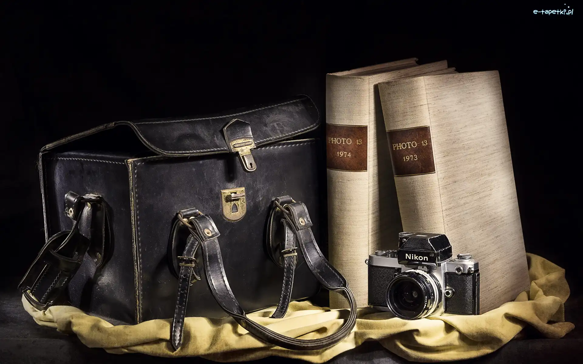 Aparat fotograficzny, Książki, Nikon, Torba, Albumy