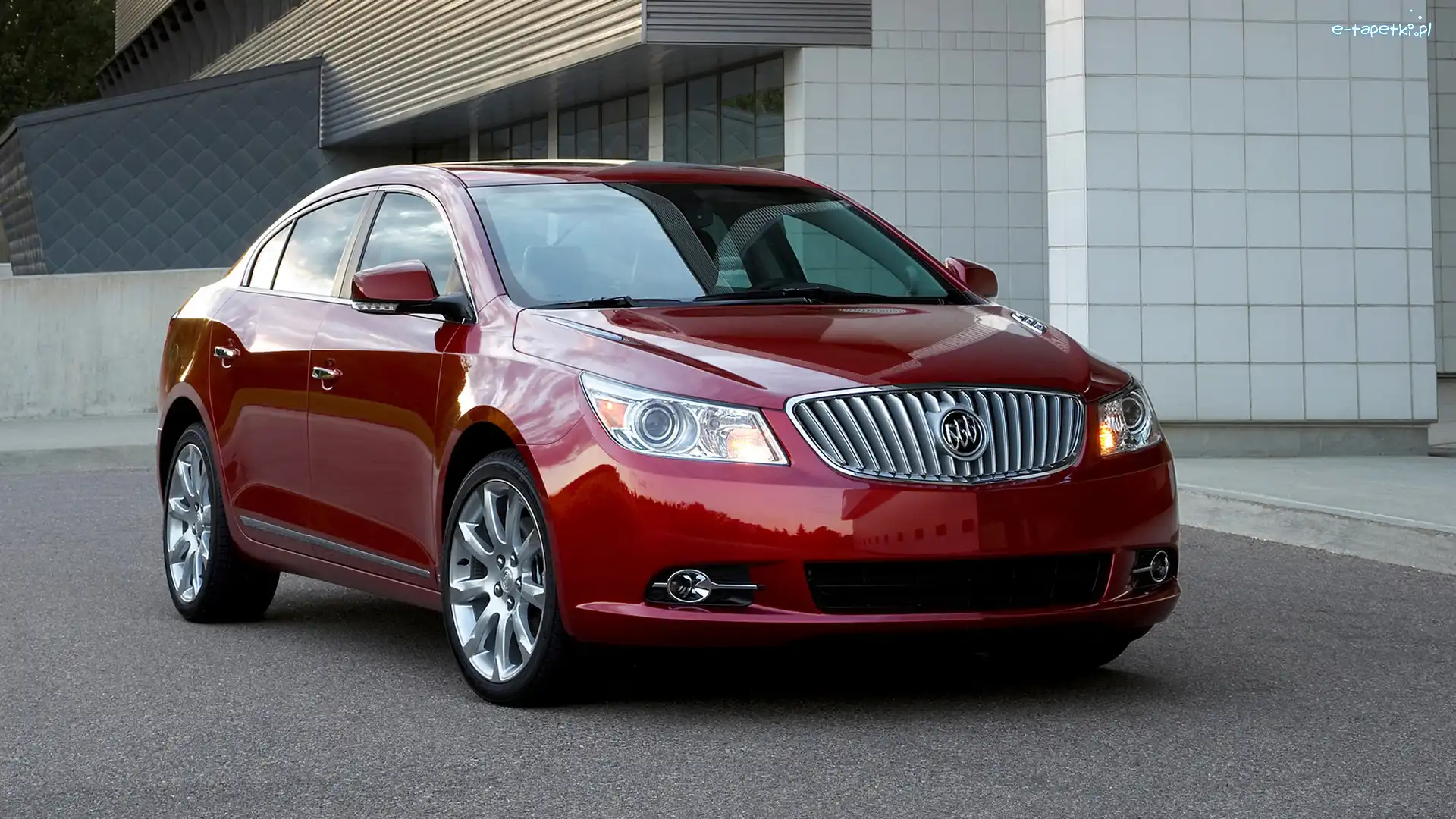 Buick LaCrosse, Czerwony