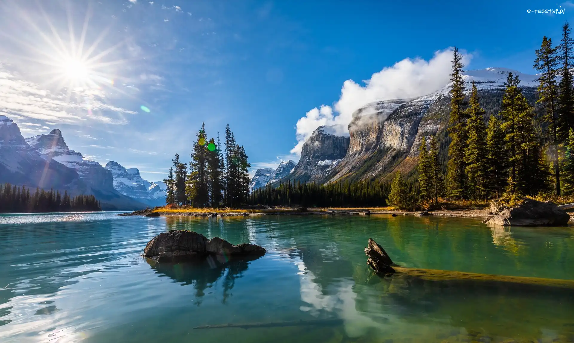 Jezioro Maligne, Park Narodowy Jasper, Góry, Drzewa, Prowincja Alberta, Kanada