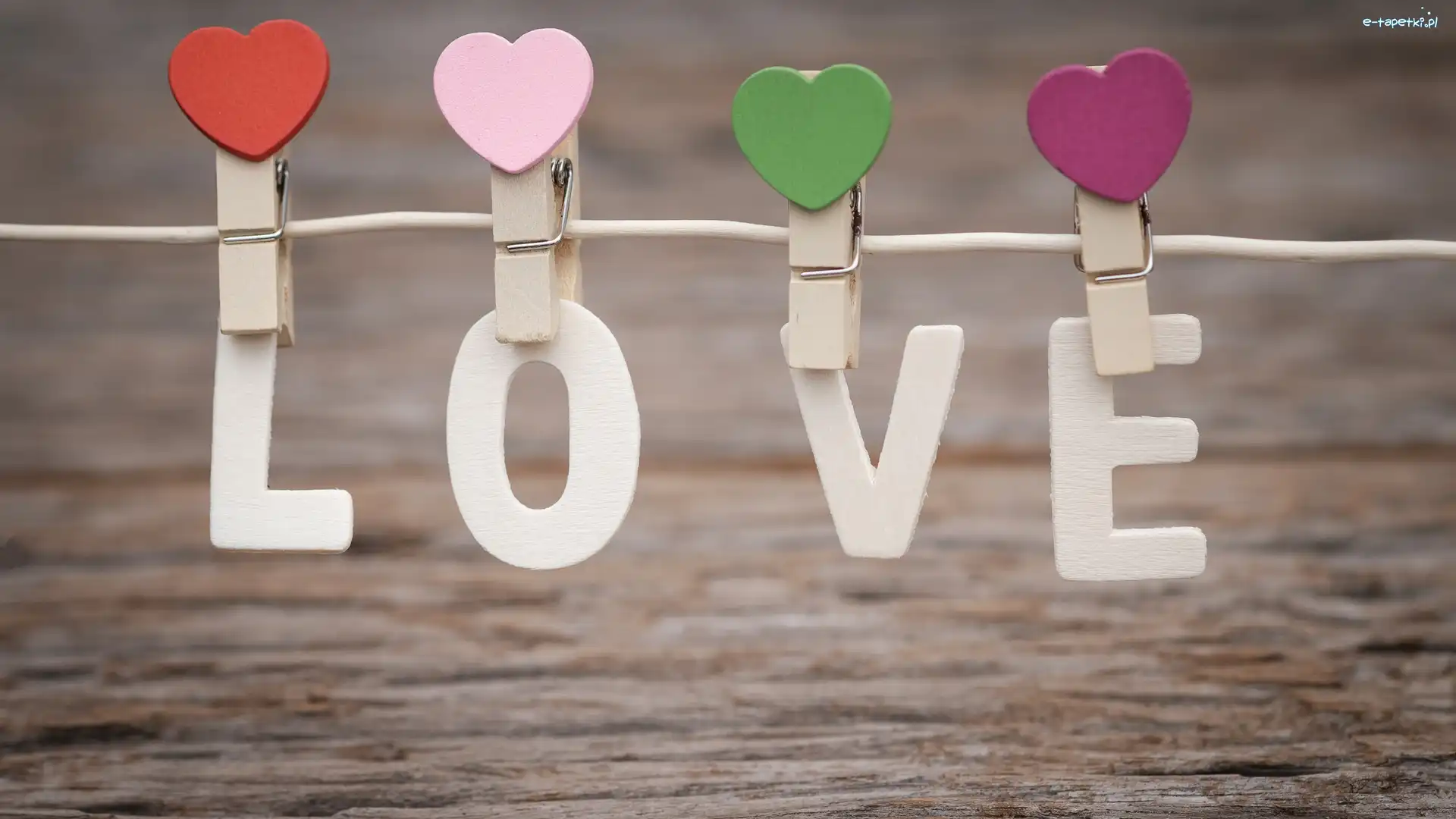 Love, Klamerki, Serca, Napis