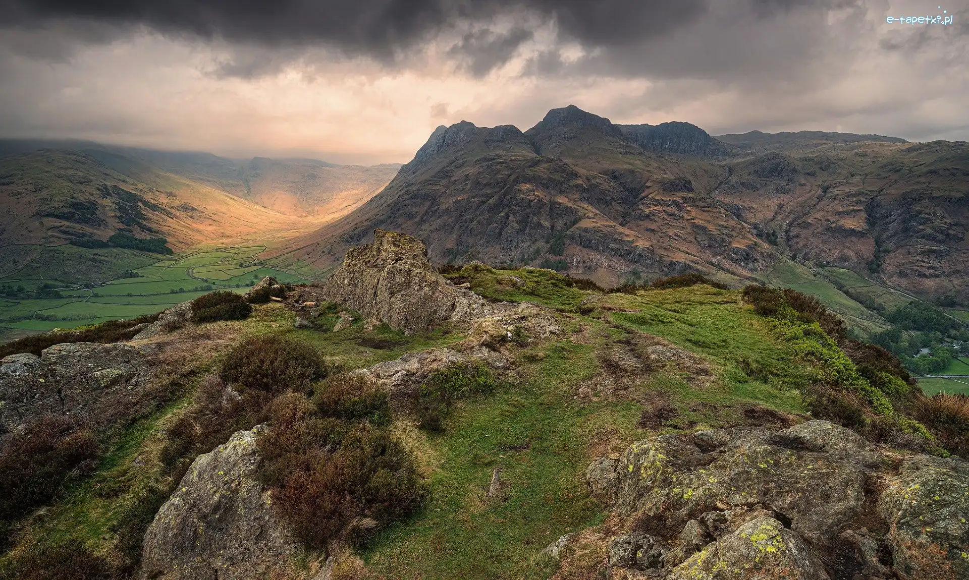 Zachód słońca, Park Narodowy Lake District, Dolina Great Langdale, Hrabstwo Kumbria, Anglia, Central Fells, Góry