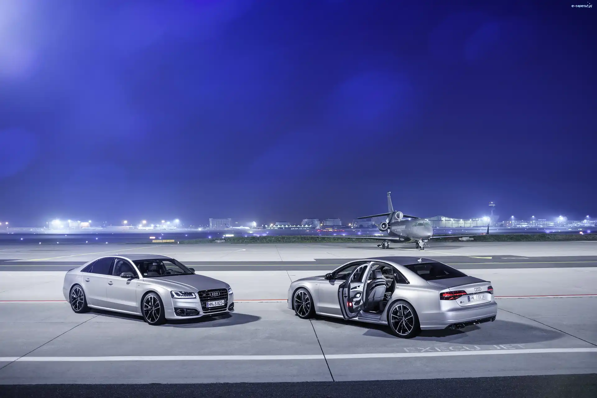 Audi S8, Lotnisko, Samolot, Srebrne